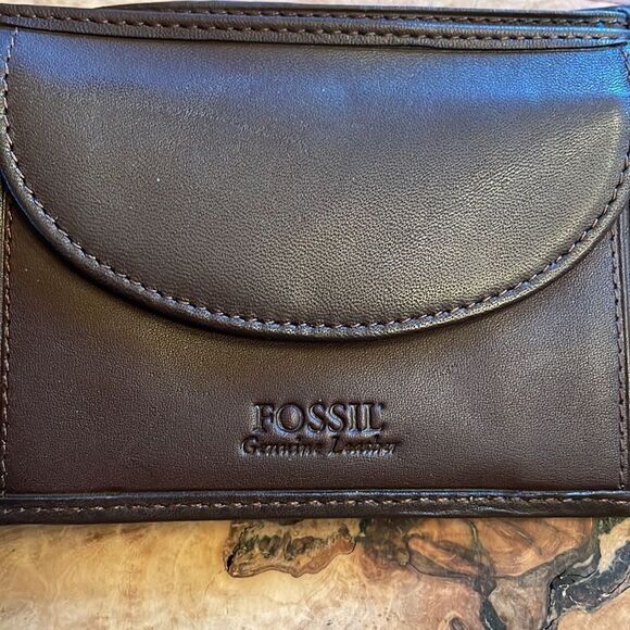 Fossil Mens Leather Bi-Fold Wallet with Change Compartment - Picture 3 of 8